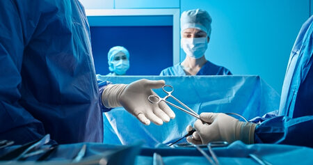 cropped-Blog-Size-How-Modern-Cosmetic-Surgery-is-Redefining-Beauty-Standards-1